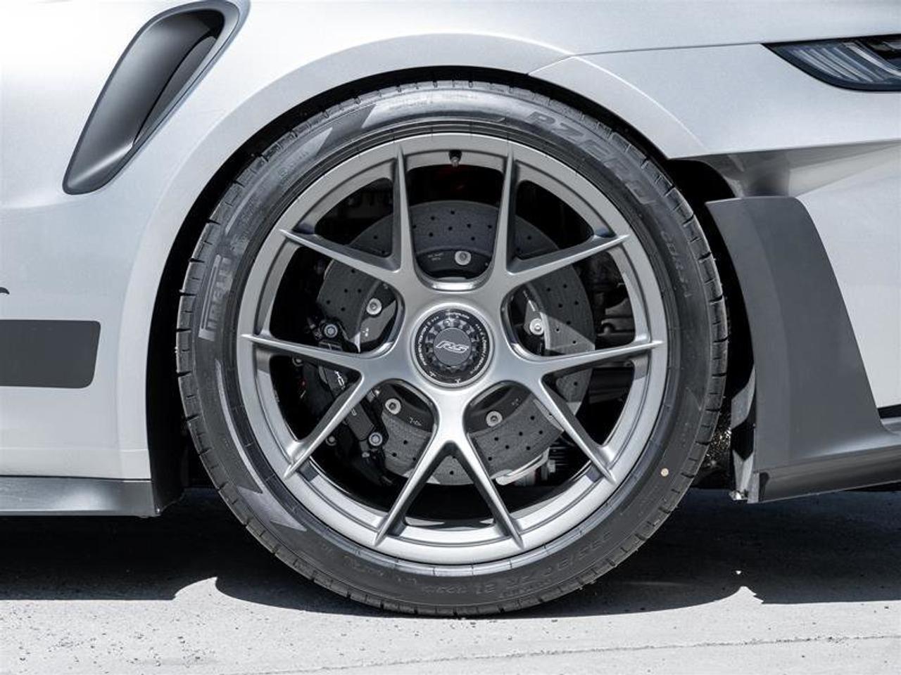 2025 Porsche 911 GT3 RS Coupe PCCB with Calipers in High Gloss Blac Photo