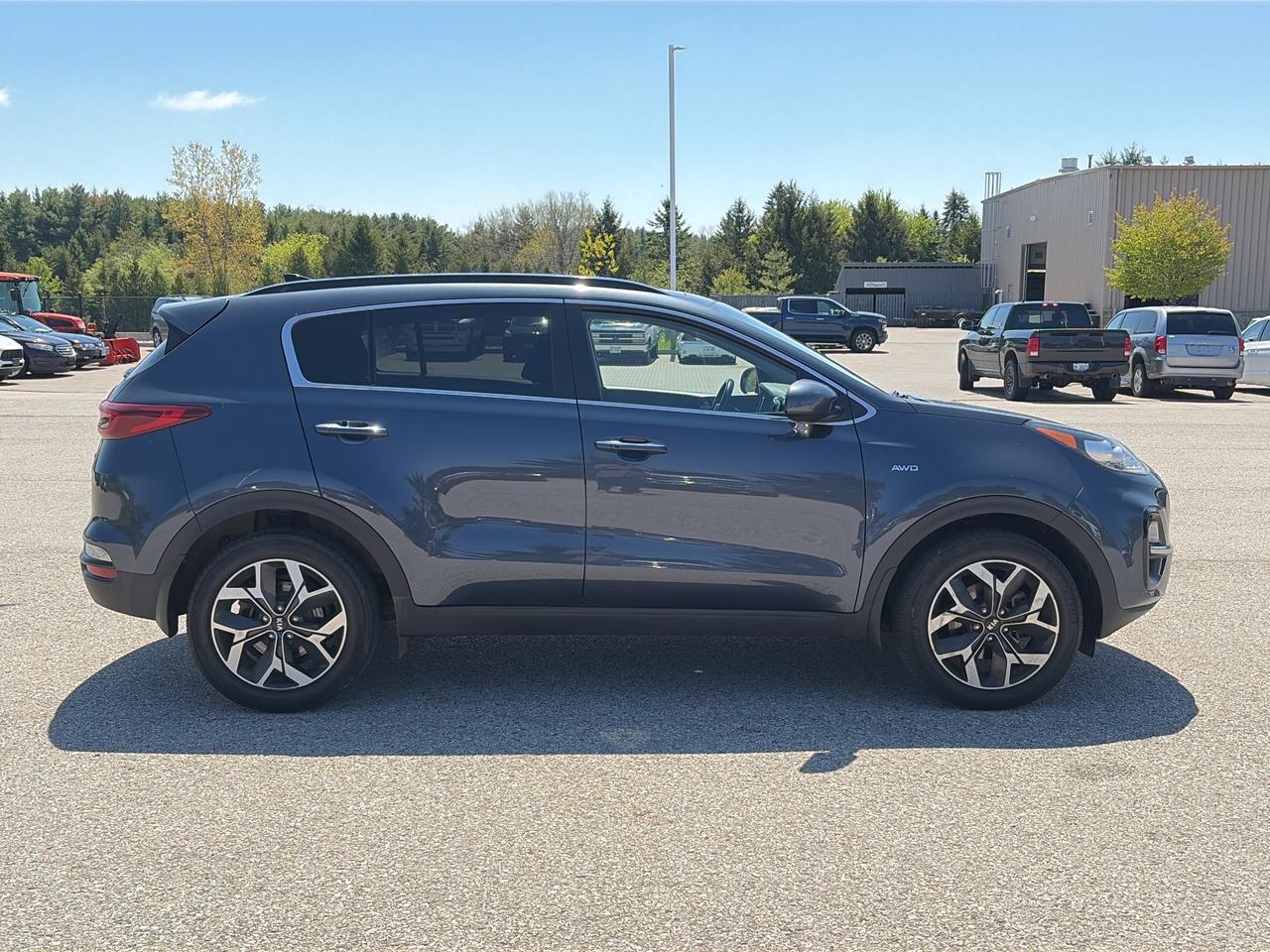 2020 Kia Sportage EX AWD   Pano Roof   Heated Seats & Steering Wheel Photo2