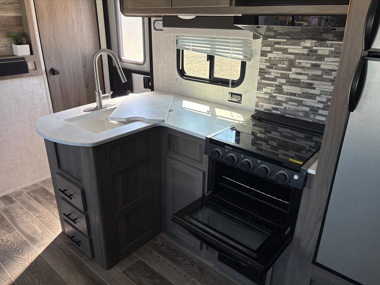 2022 Willys SP GULFSTREAM KINGSPORT Series -M268BH Photo