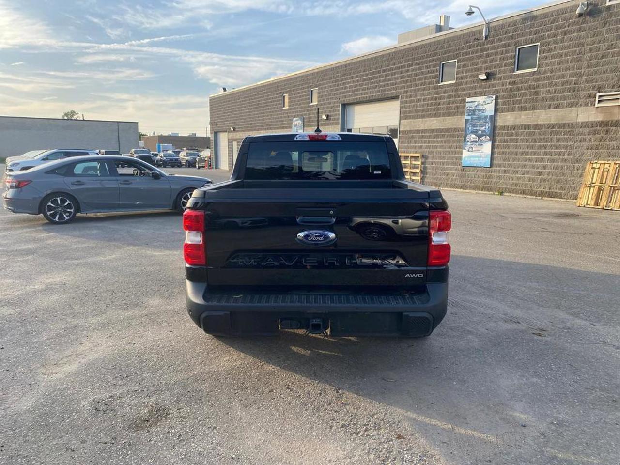 2022 Ford Maverick Lariat FX4 Supercrew | Leather | Sunroof | Spray-In Bedliner | Ford Co-Pilot 360 | 4K Tow Package Photo4