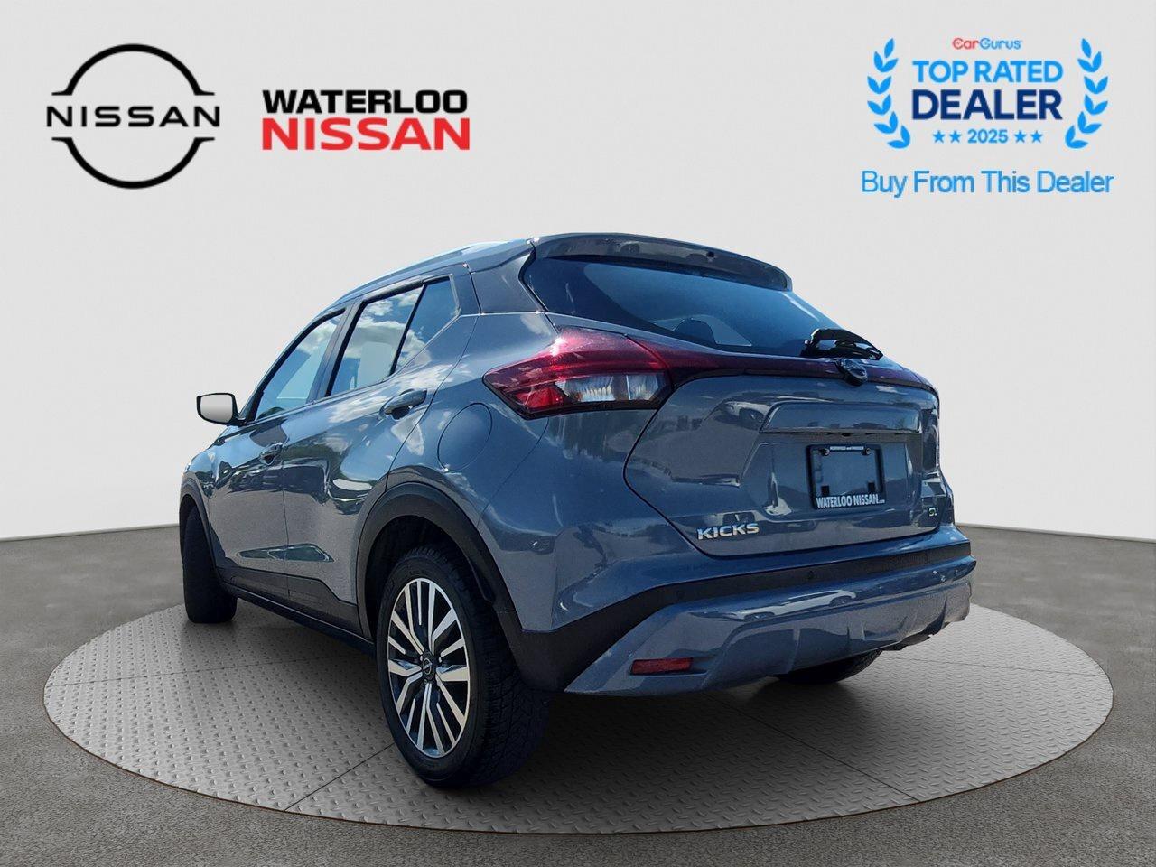 2022 Nissan Kicks SV Photo