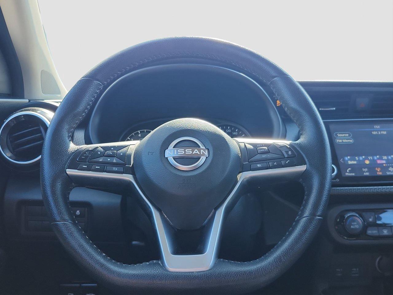 2022 Nissan Kicks SV Photo