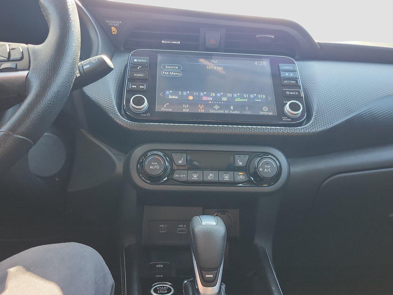 2022 Nissan Kicks SV Photo