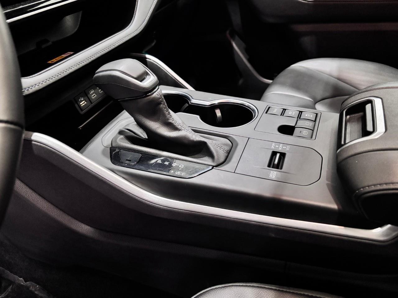 2024 Toyota Highlander Hybrid XLE Photo