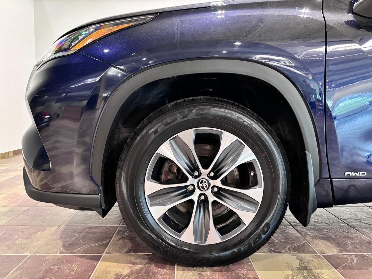 2024 Toyota Highlander Hybrid XLE Photo