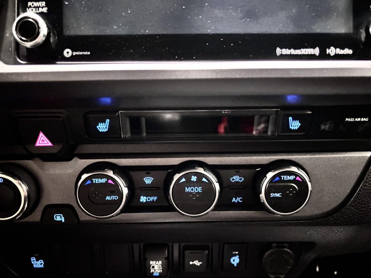 2023 Toyota Tacoma PREMIUM LEATHER SPORT - MANUAL Photo