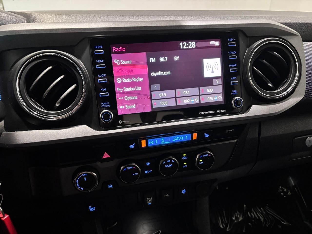 2023 Toyota Tacoma PREMIUM LEATHER SPORT - MANUAL Photo
