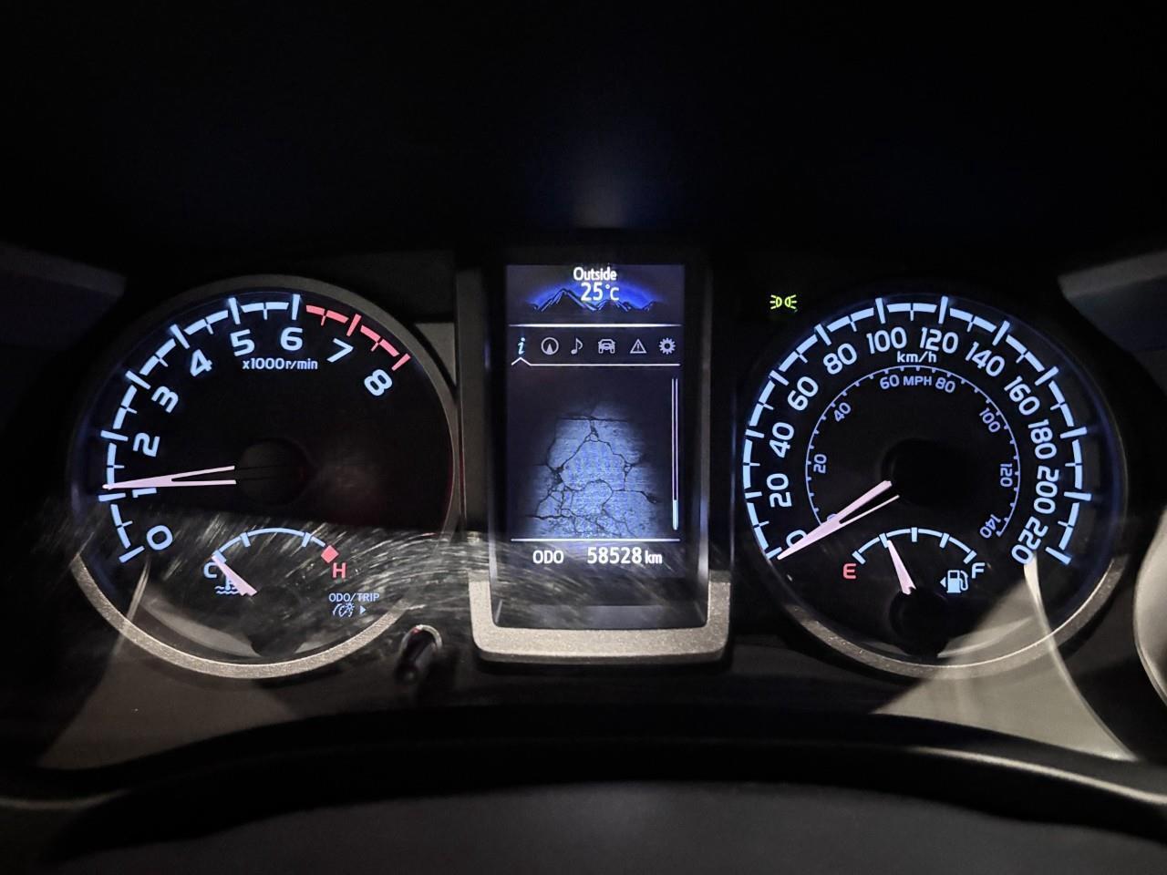2023 Toyota Tacoma PREMIUM LEATHER SPORT - MANUAL Photo