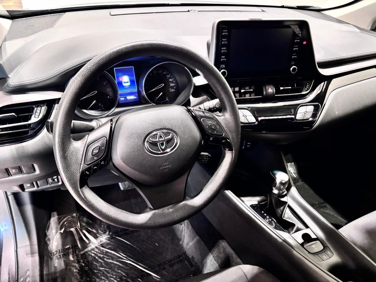 2021 Toyota C-HR XLE Premium Photo