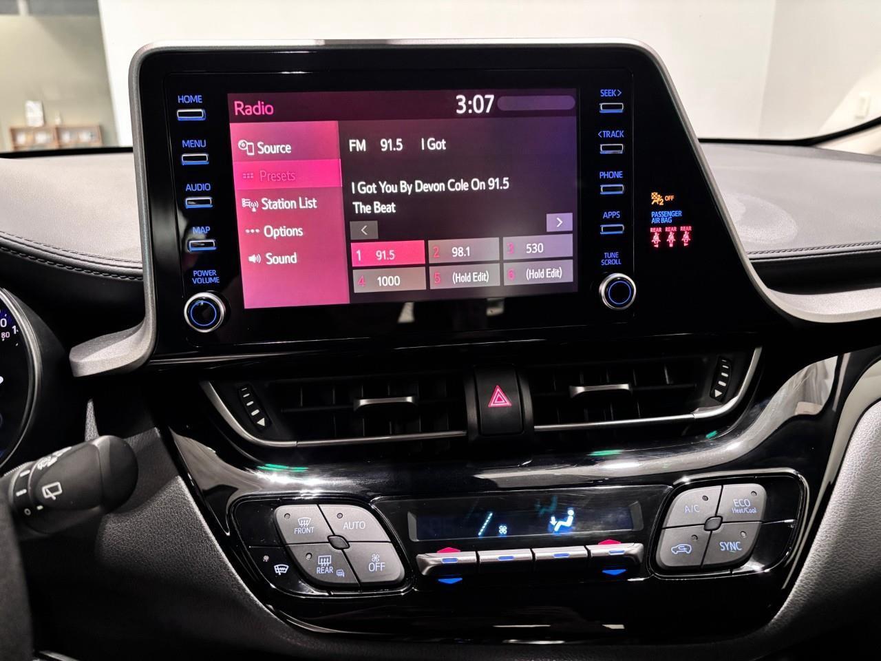 2021 Toyota C-HR XLE Premium Photo