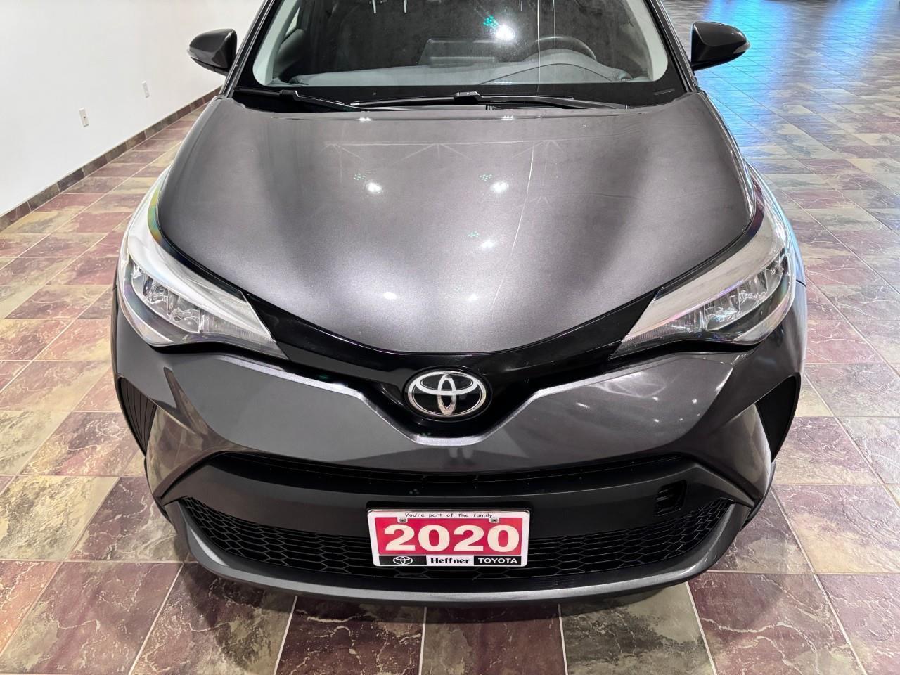 2021 Toyota C-HR XLE Premium Photo