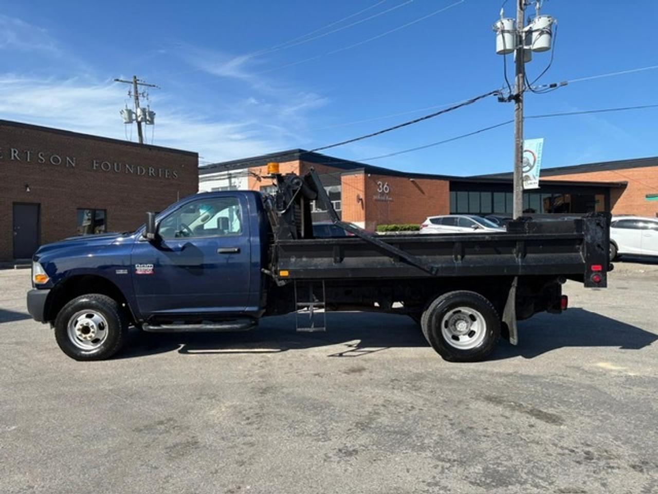 2012 RAM 3500 4WD-V8 HEMI-11 FOOT DEL DUMP BOX-1 OWNER-CERTIFIED Photo