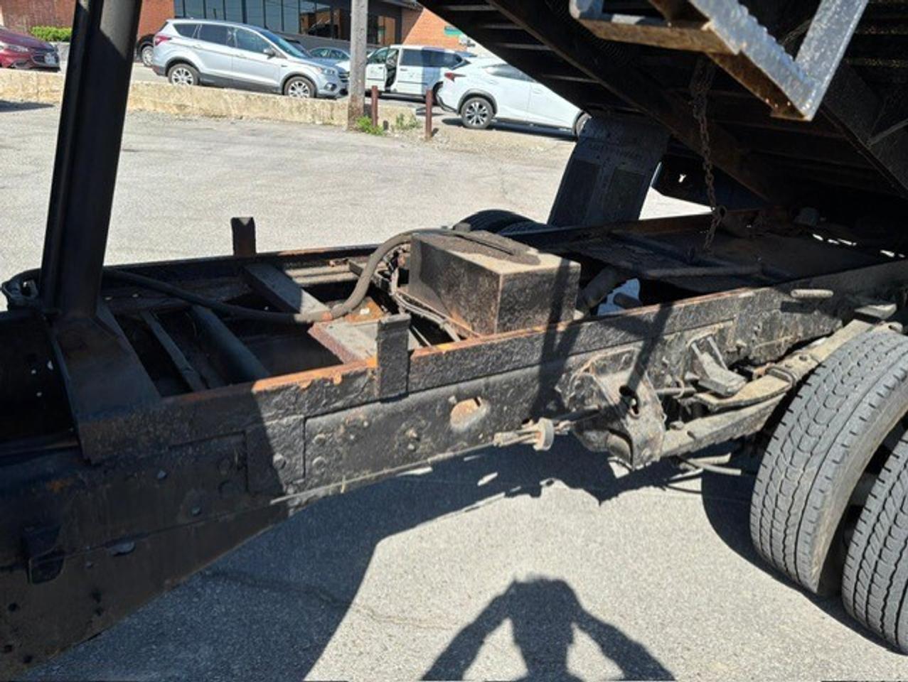 2012 RAM 3500 4WD-V8 HEMI-11 FOOT DEL DUMP BOX-1 OWNER-CERTIFIED Photo