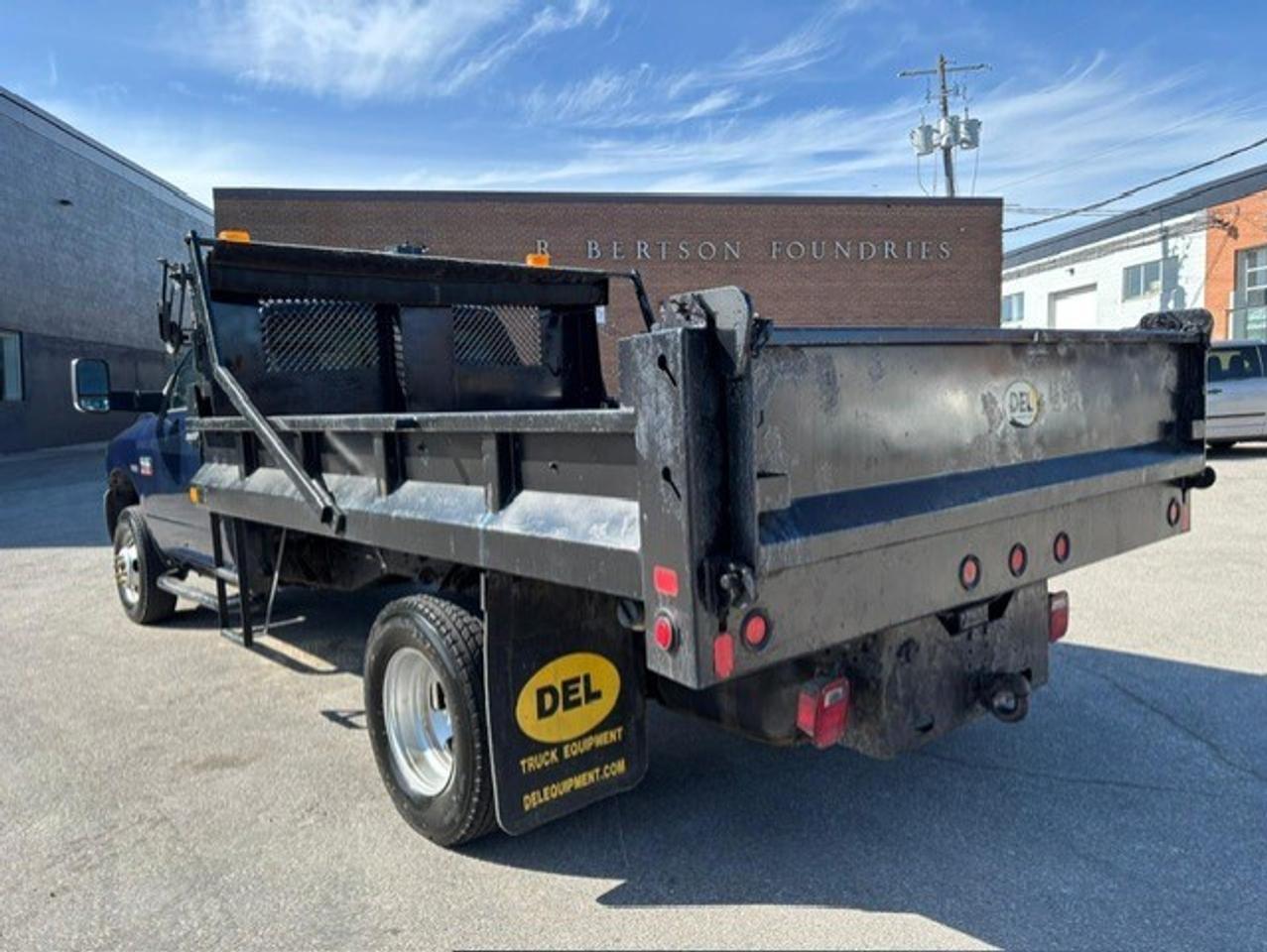 2012 RAM 3500 4WD-V8 HEMI-11 FOOT DEL DUMP BOX-1 OWNER-CERTIFIED Photo