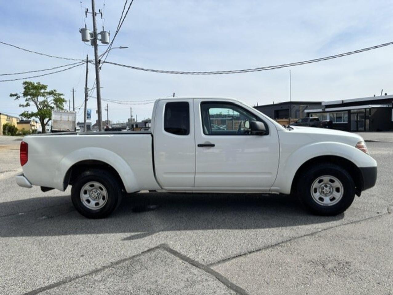 2018 Nissan Frontier King Cab **AUTOMATIC-4 CYLINDER-CAMERA-CERTIFIED** Photo