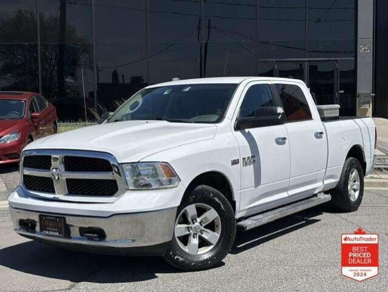 2017 RAM 1500 SLT 4X4 V8 HEMI CREW CAB-CAMERA-1 OWNER-CERTIFIED! Photo0