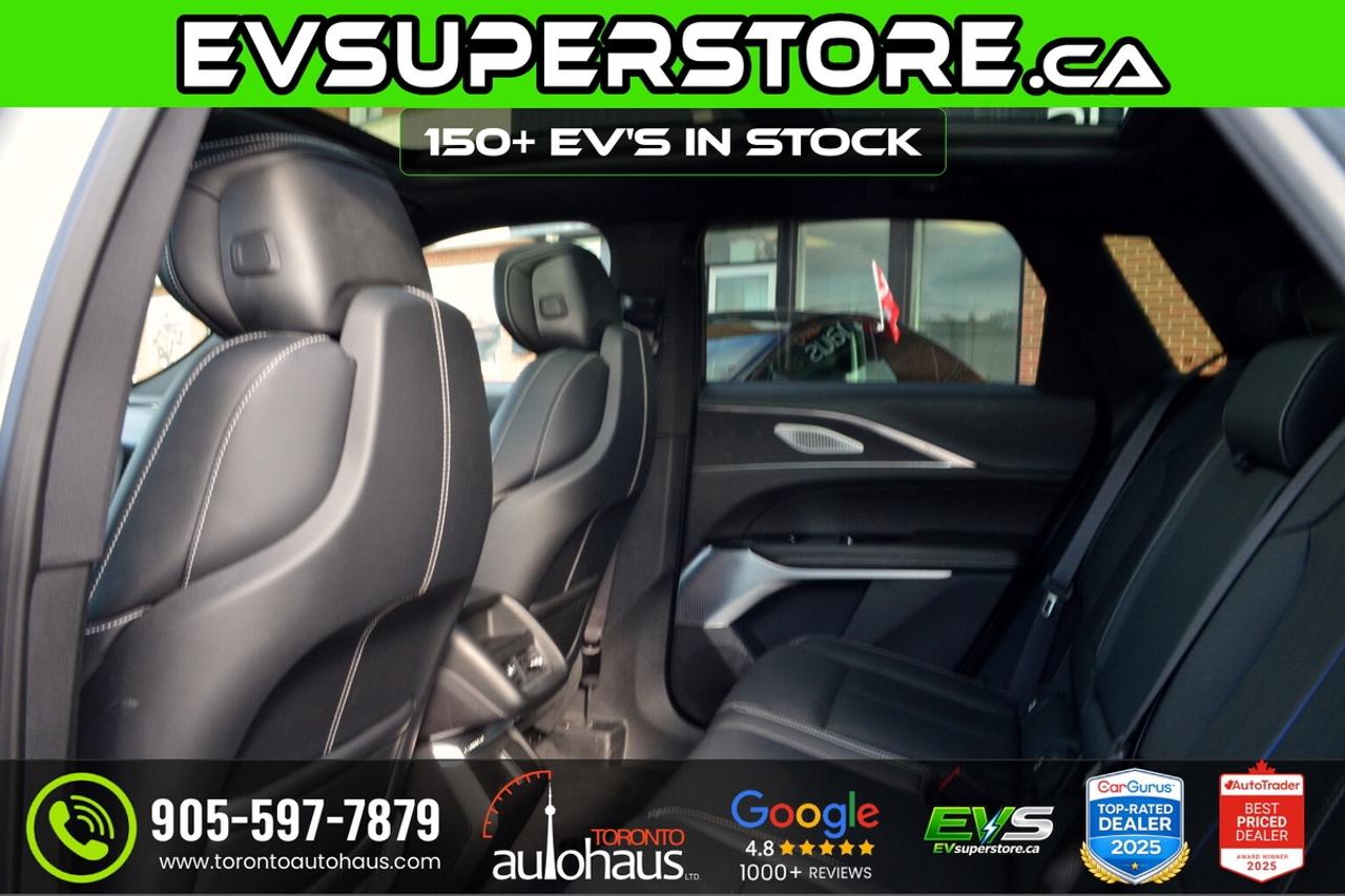 2024 Cadillac LYRIQ SPORT 2 AWD I 12 in STOCK at EVSUPERSTORE.ca Photo