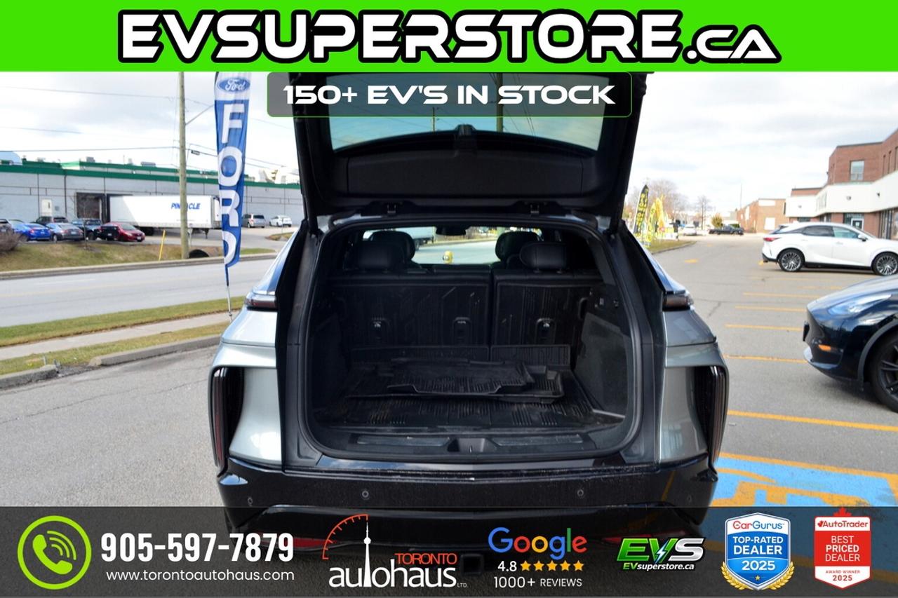 2024 Cadillac LYRIQ SPORT 2 AWD I 12 in STOCK at EVSUPERSTORE.ca Photo