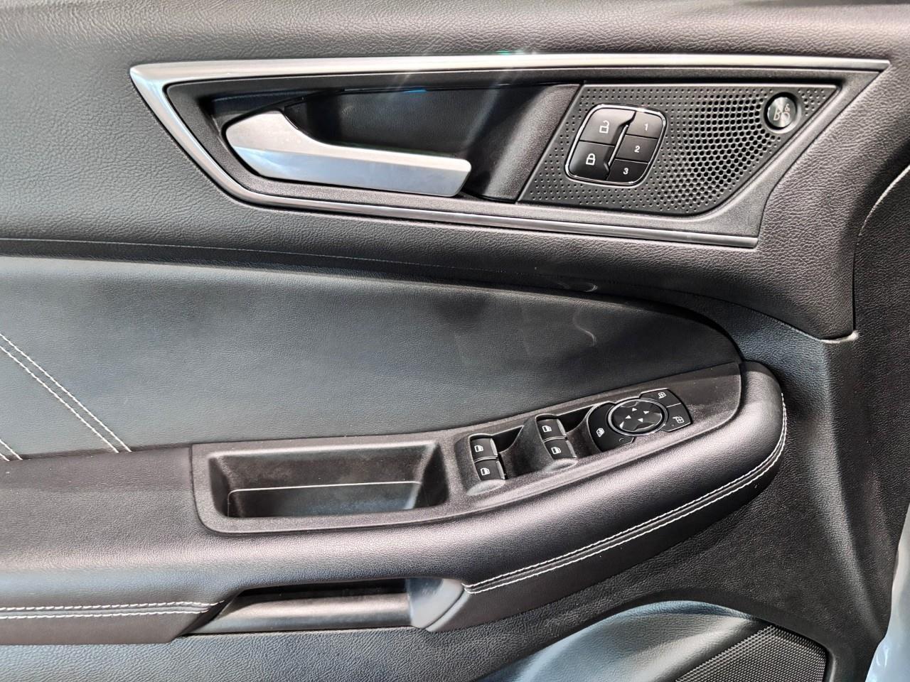 2024 Ford Edge ST Photo