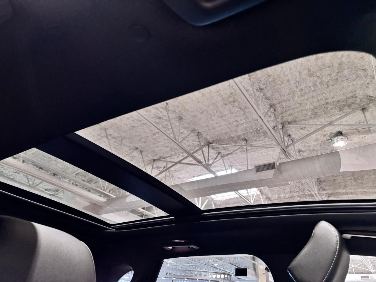 2024 Ford Edge ST Photo