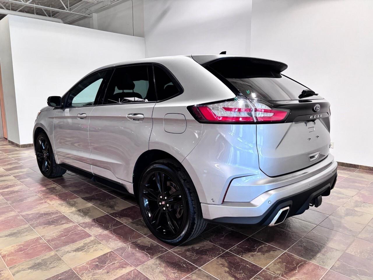 2024 Ford Edge ST AWD Photo