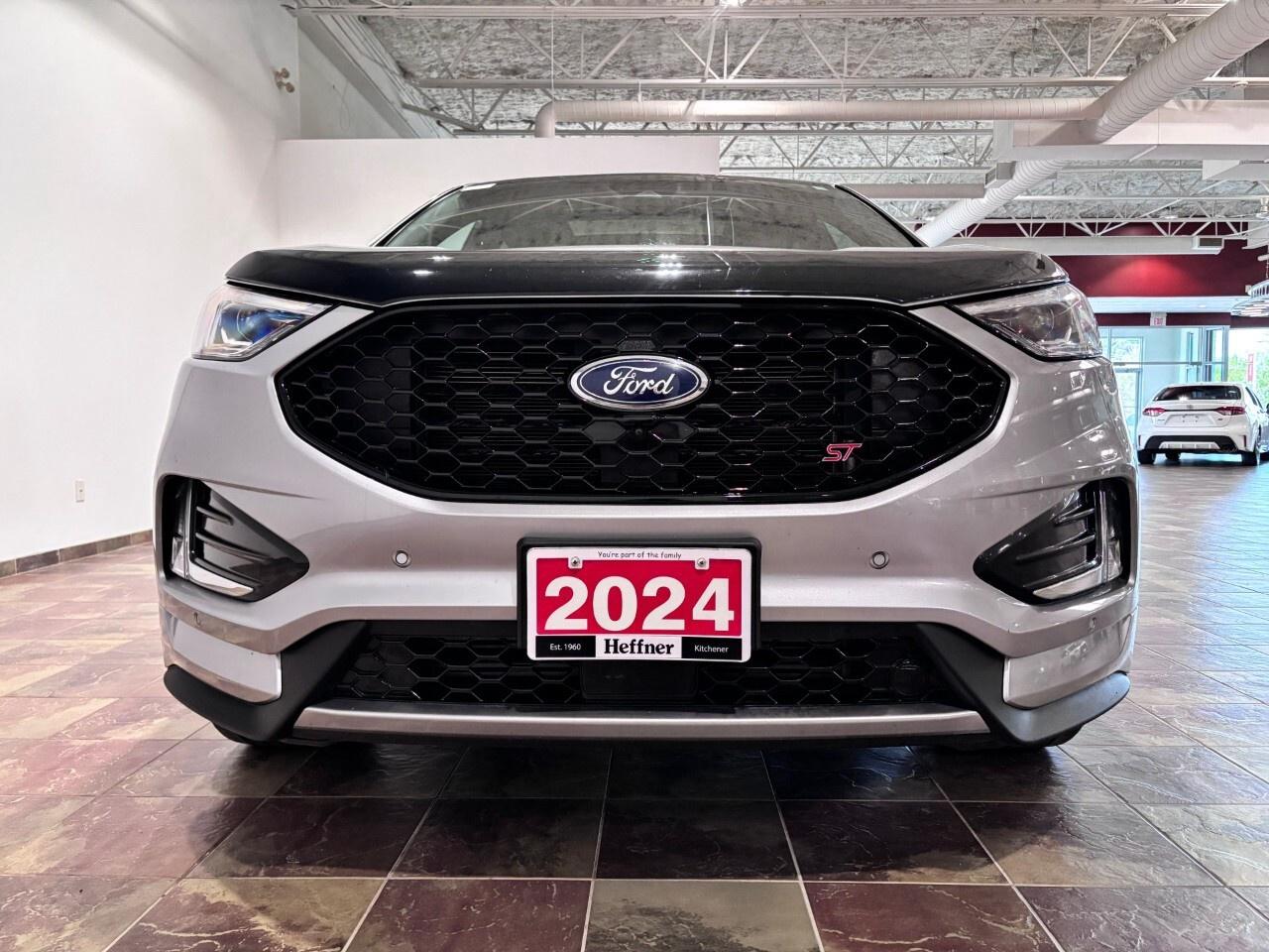 2024 Ford Edge ST AWD Photo3
