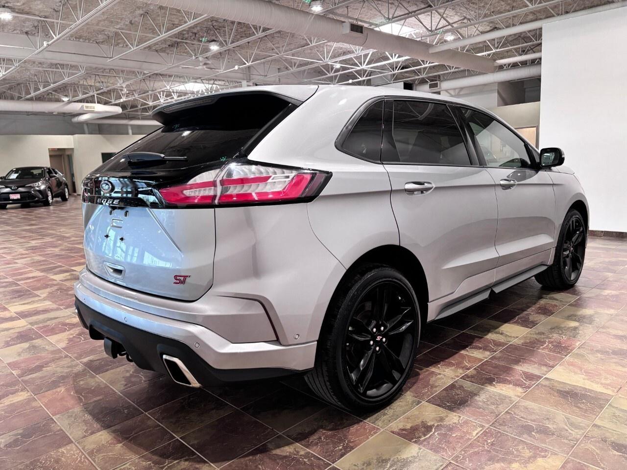 2024 Ford Edge ST AWD Photo
