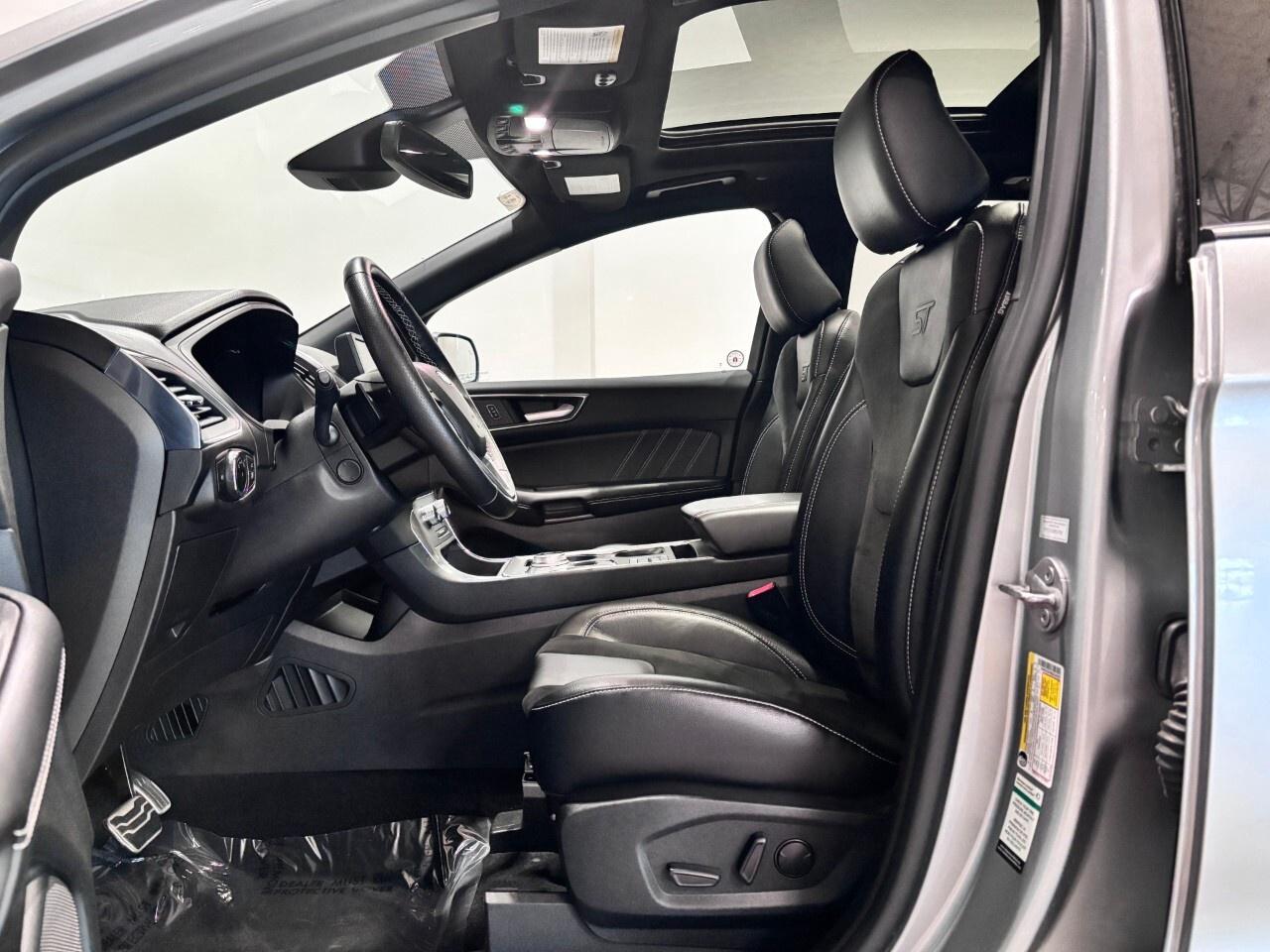 2024 Ford Edge ST AWD Photo
