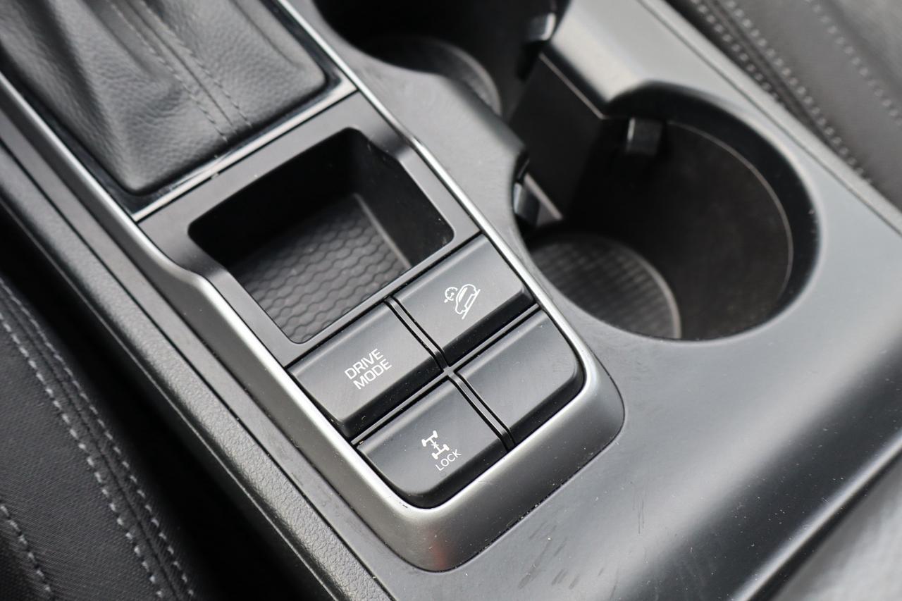 2016 Hyundai Tucson Limited AWD   SAFETY CERTIFICATION INCLUDED Photo