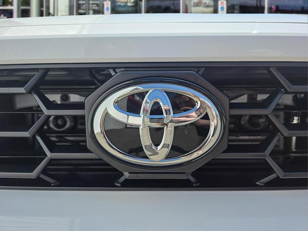 2026 Toyota 4Runner Hybrid 4WD Photo