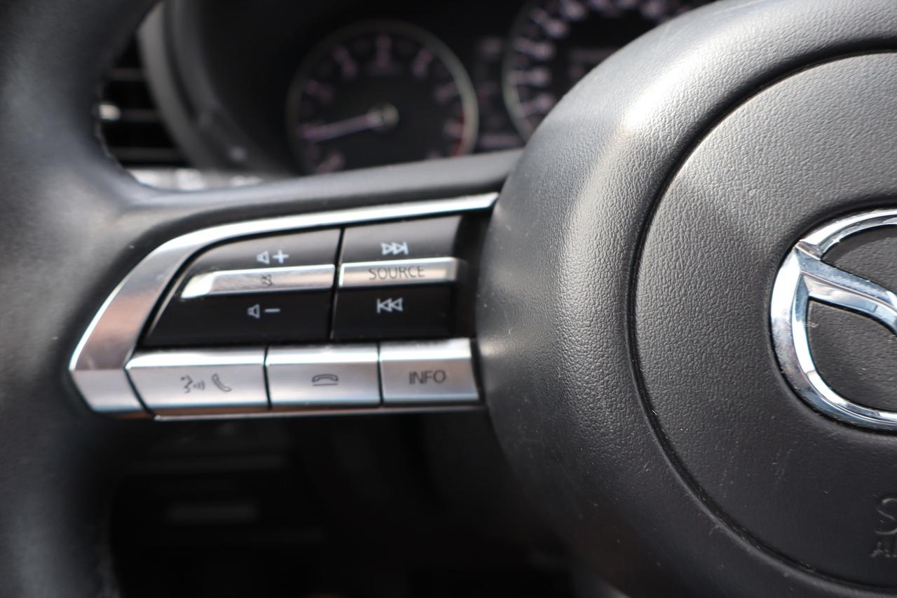 2019 Mazda MAZDA3 GS SKYACTIV-G   ACCIDENT FREE   APPLE CARPLAY Photo