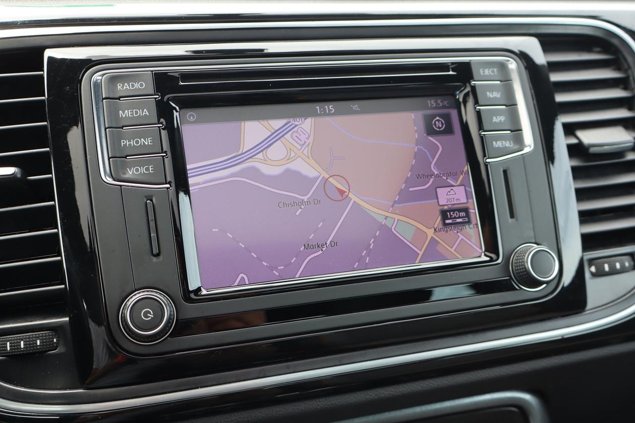 2019 Volkswagen Beetle DUNE   ACCIDENT FREE   CARPLAY   CLEAN CARFAX Photo