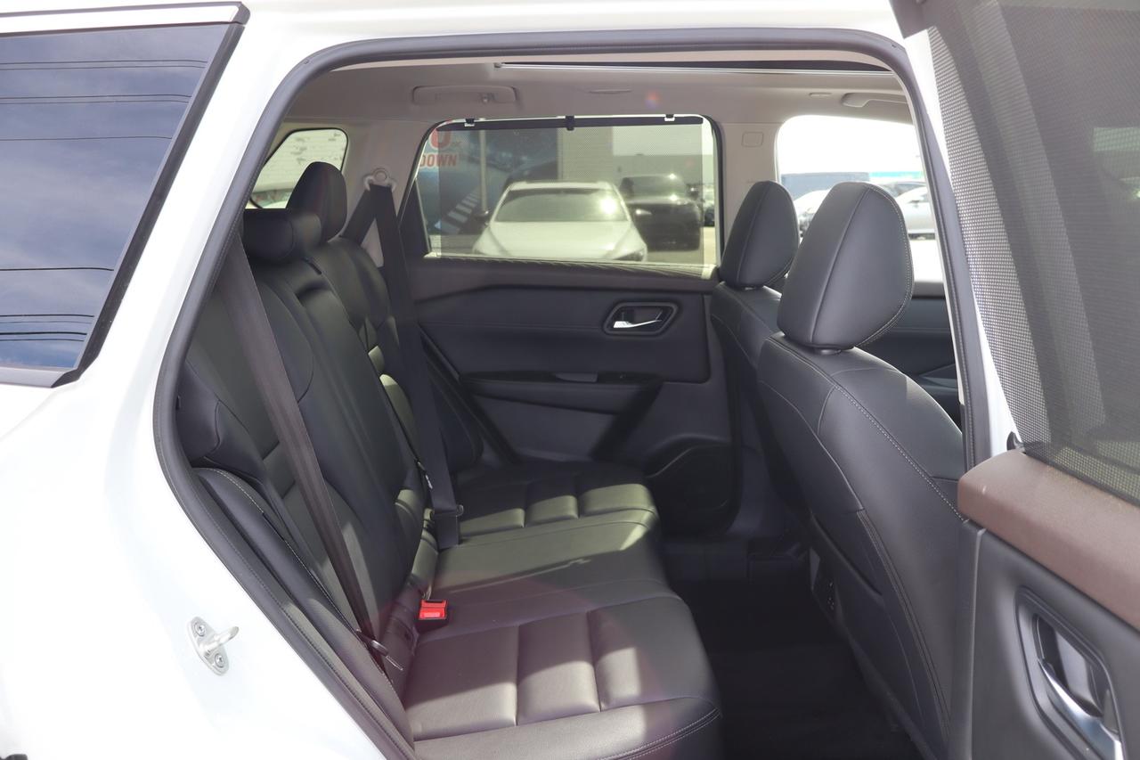 2023 Nissan Rogue SL AWD   No Accident   Clean CarFax Photo