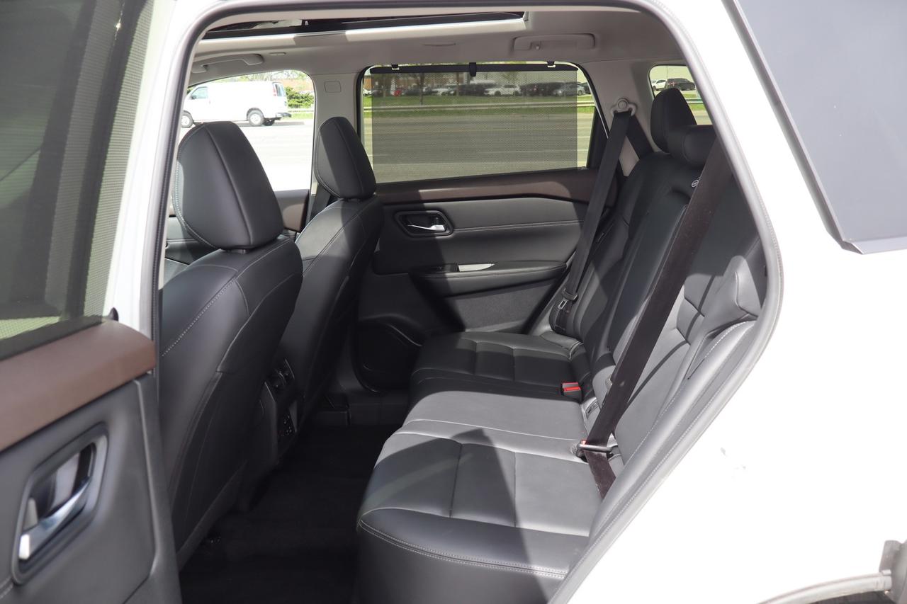 2023 Nissan Rogue SL AWD   No Accident   Clean CarFax Photo