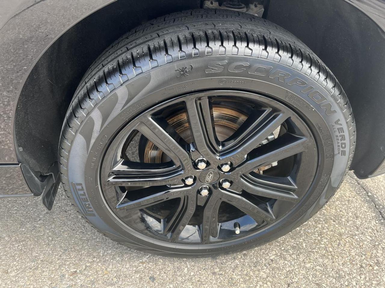 2024 Ford Edge ST Line AWD Photo