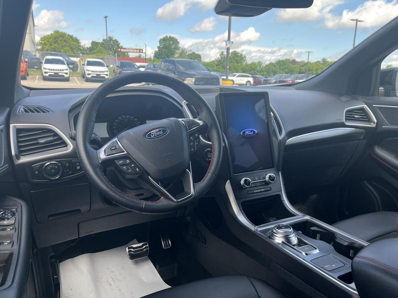 2024 Ford Edge ST Line AWD Photo