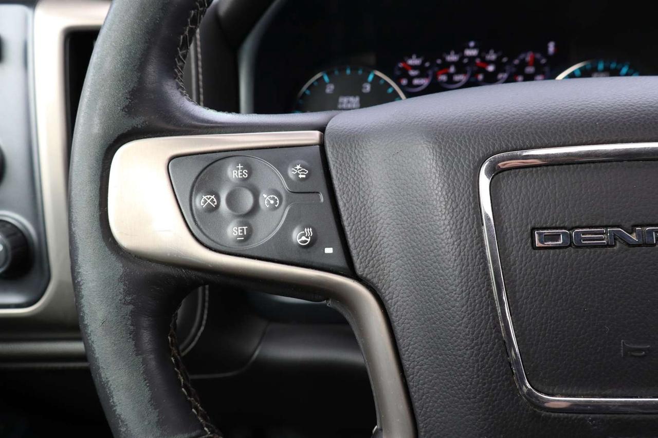2018 GMC SIERRA 2500HD Denali Crew Cab 4WD Diesel Duramax Photo