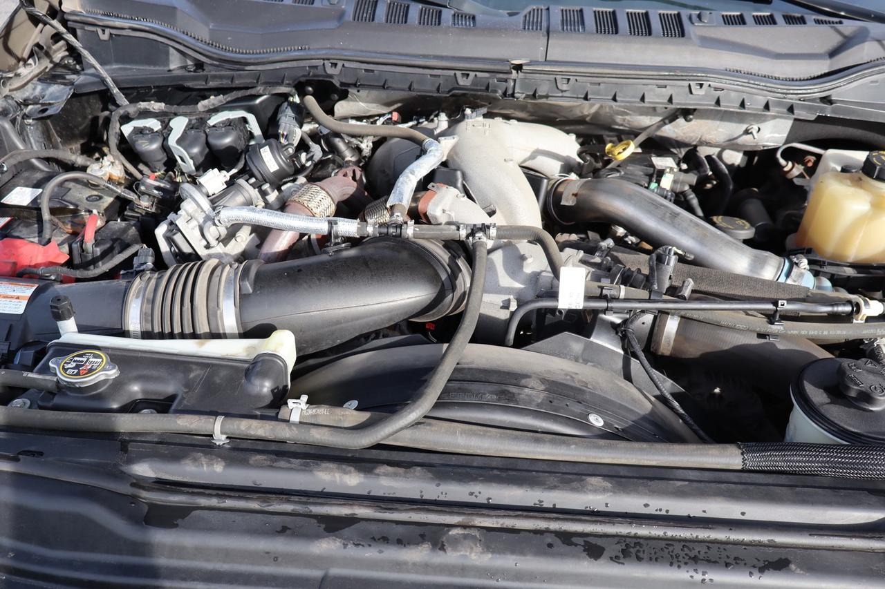 2021 Ford F-450 PLATINUM Crew Cab 4WD SUPER DUTY 6.7L Diesel Power Photo