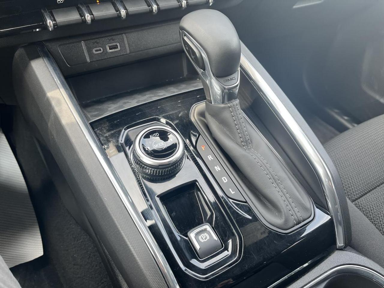 2026 GMC Canyon Crew Cab Short Box 4-Wheel Drive Elevation Photo