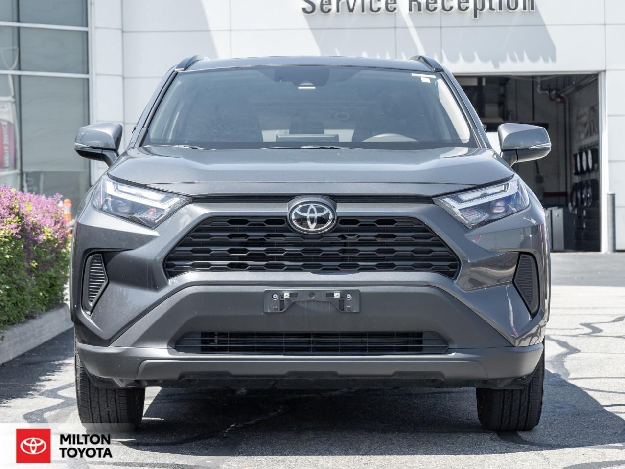 2025 Toyota RAV4 Hybrid SUNROOF CARPLAY HEATED STEERING ONE OWNER XLE Photo