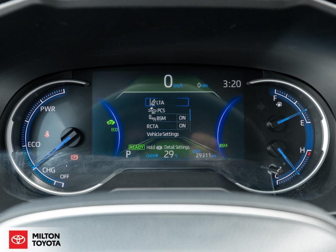 2025 Toyota RAV4 Hybrid SUNROOF CARPLAY HEATED STEERING ONE OWNER TCUV XLE Photo