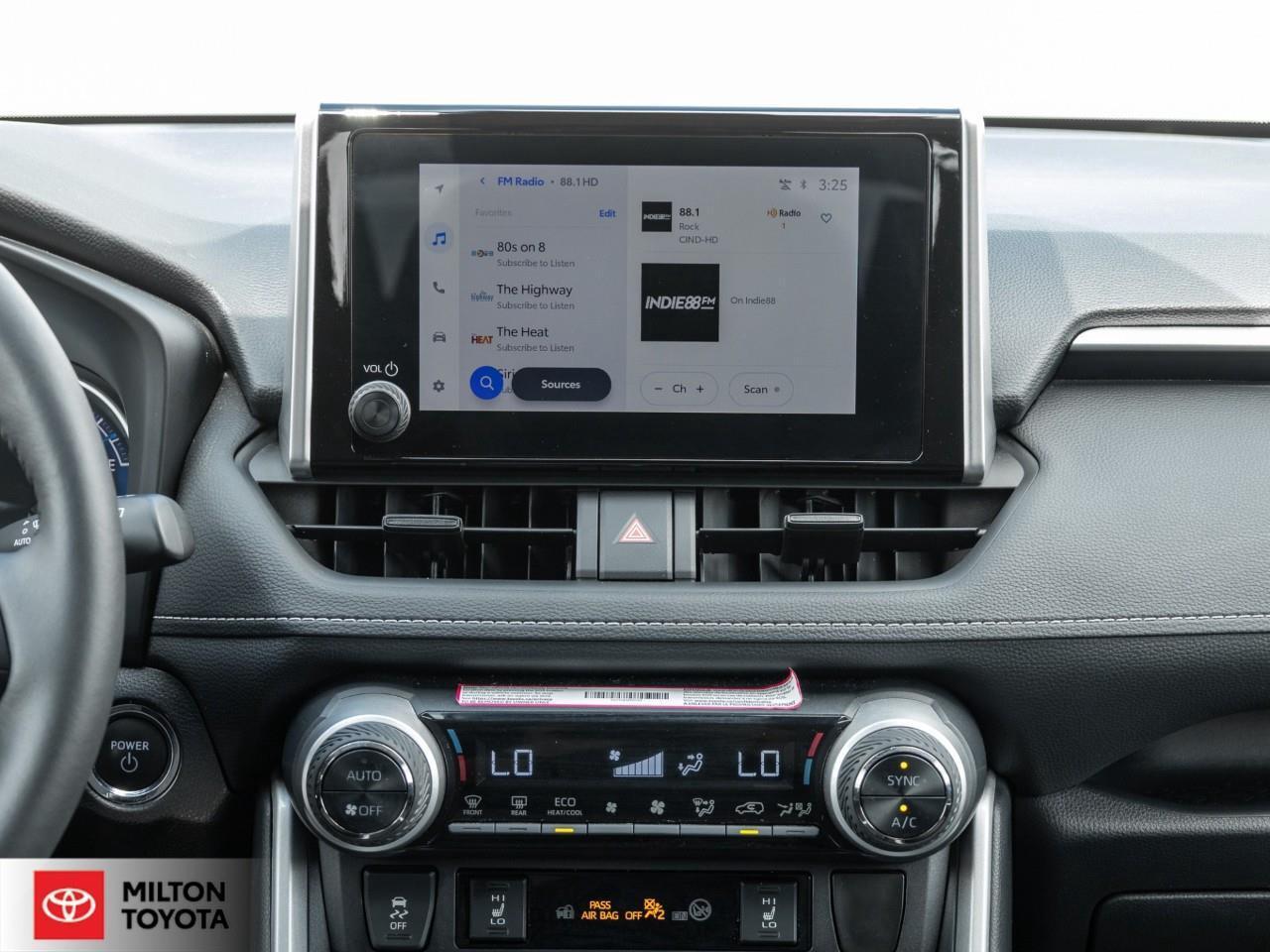 2025 Toyota RAV4 Hybrid SUNROOF CARPLAY HEATED STEERING ONE OWNER TCUV XLE Photo