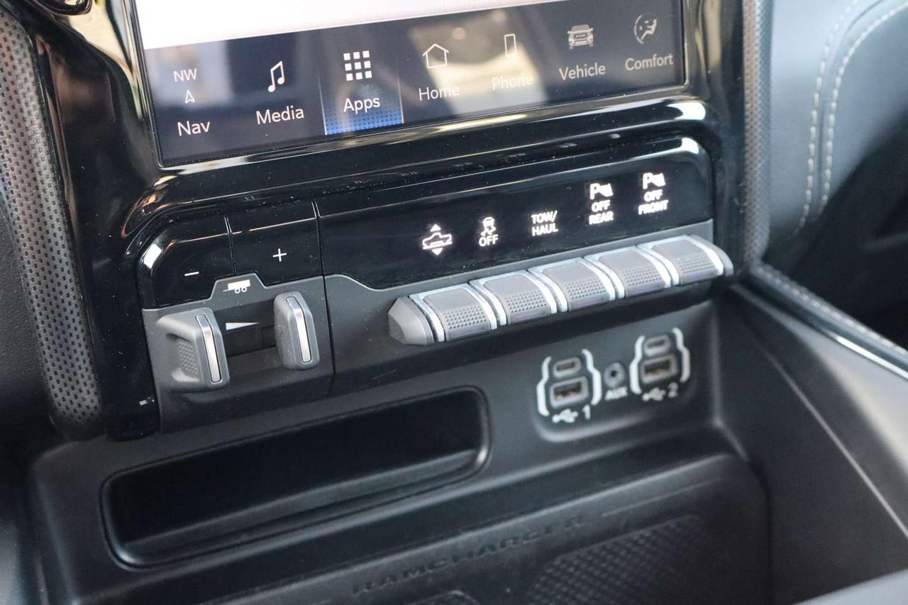 2022 RAM 1500 Limited Crew Cab 4WD   No Accident   $124/Weekly Photo