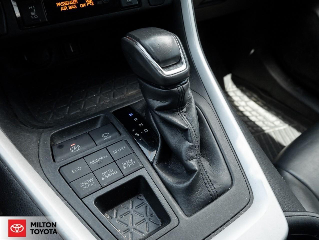 2020 Toyota RAV4 XLE PREMIUM AWD LEATHER REMOTE CONNECT 19 RIMS XLE Photo