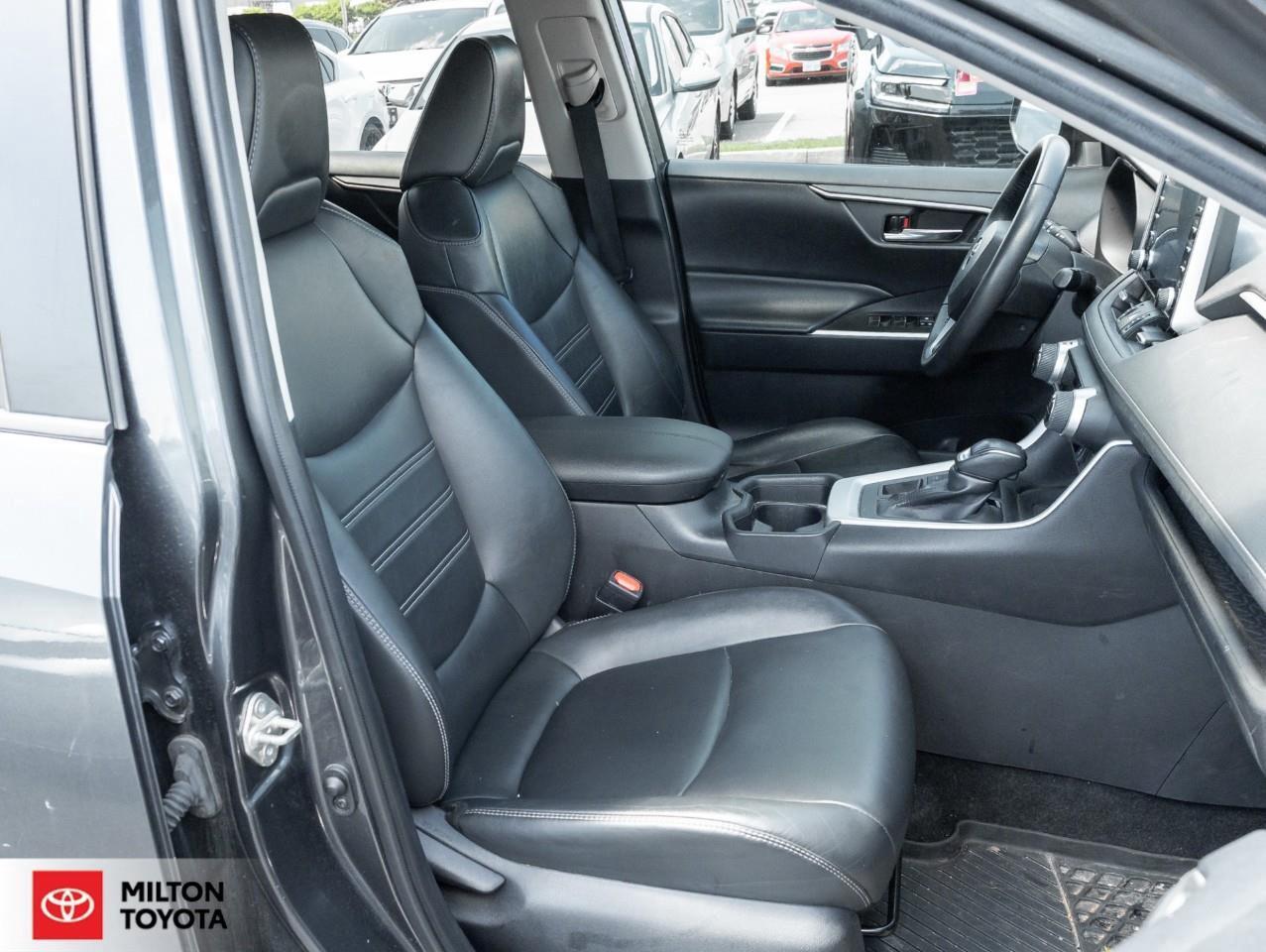 2020 Toyota RAV4 XLE PREMIUM AWD LEATHER REMOTE CONNECT 19 RIMS XLE Photo