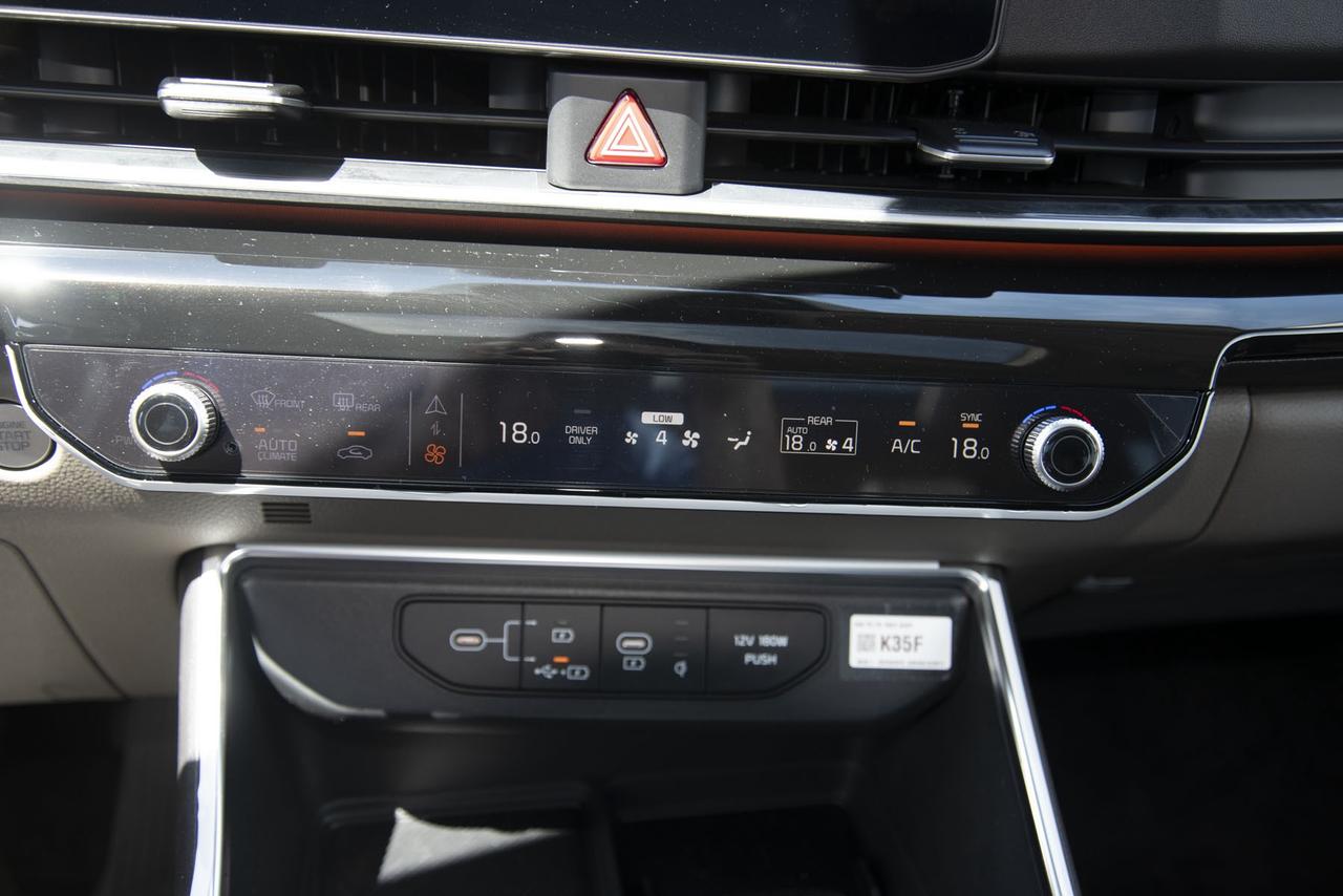 2026 Kia Carnival Hybrid SX Photo