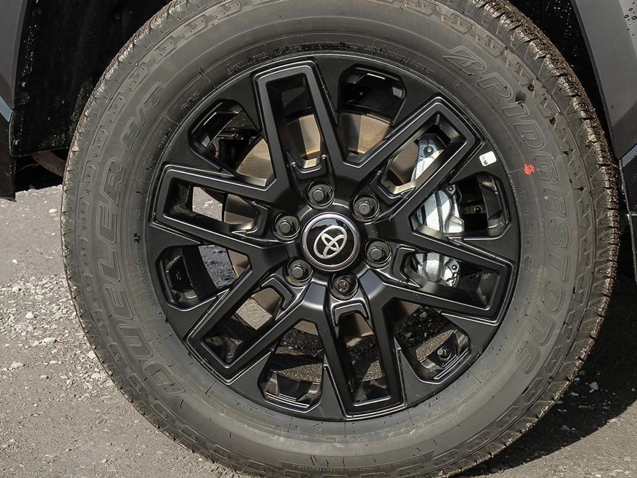 2026 Toyota Tundra 4X4 CrewMax Limited Photo