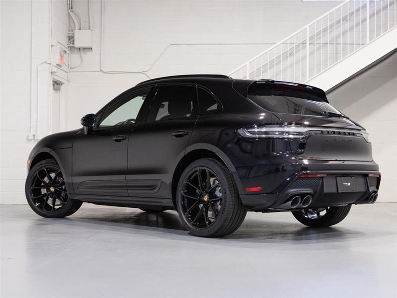 2026 Porsche Macan GTS AWD Photo2