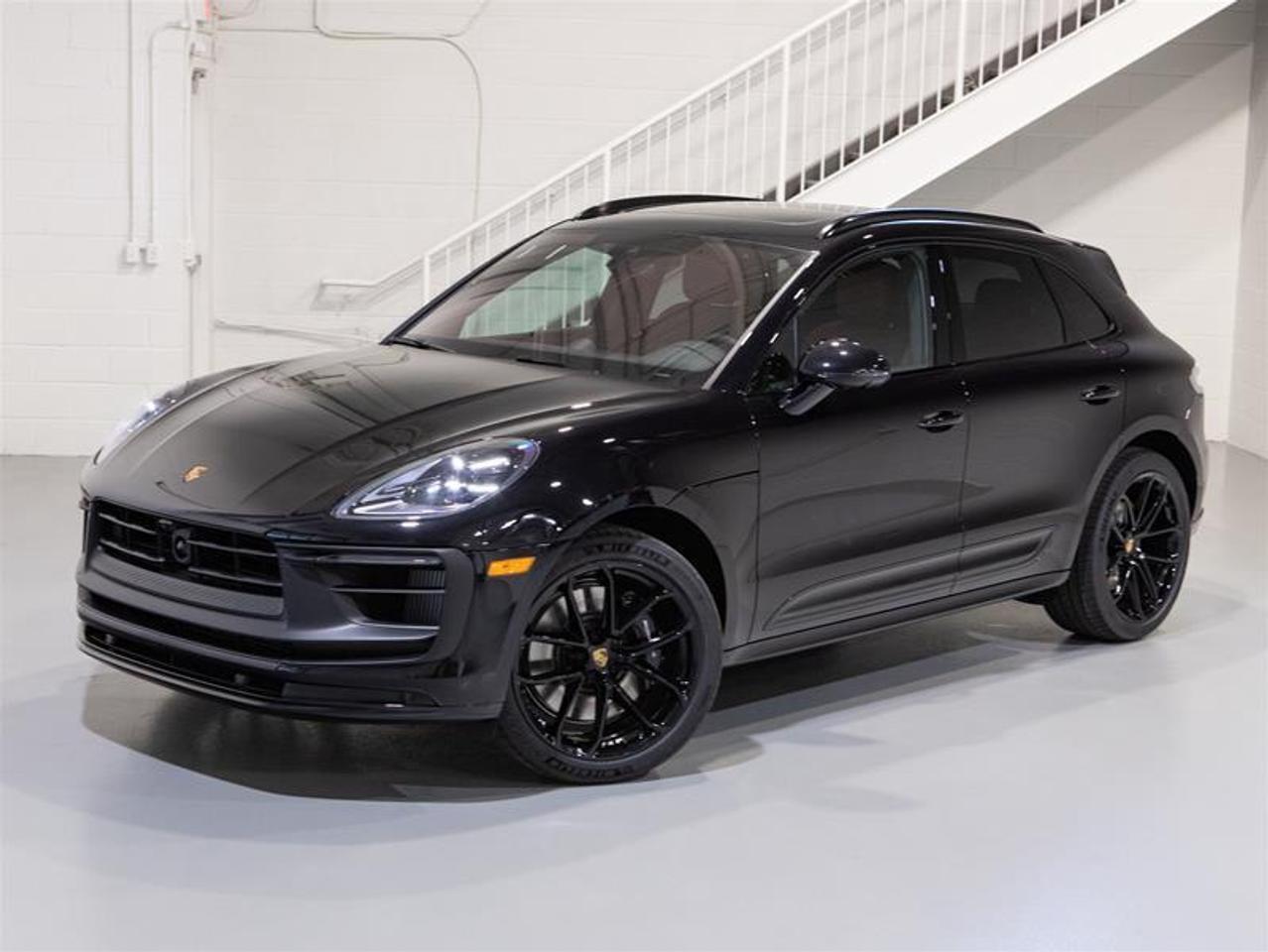 2026 Porsche Macan GTS AWD Photo
