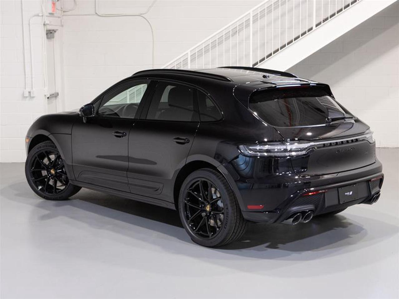 2026 Porsche Macan GTS AWD Photo3